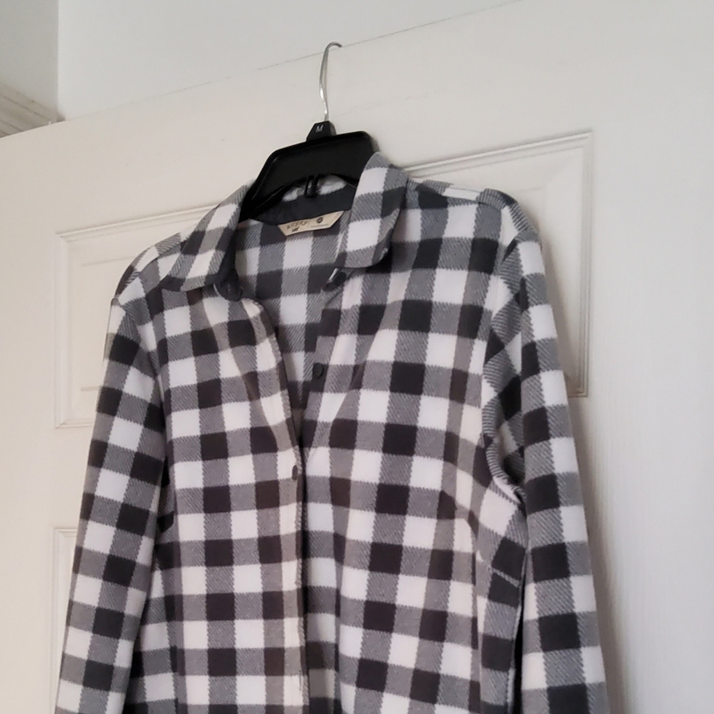 Riders by Lee, Sz M, L 28", P2P 21", Sleeves  23", lightweight fleece